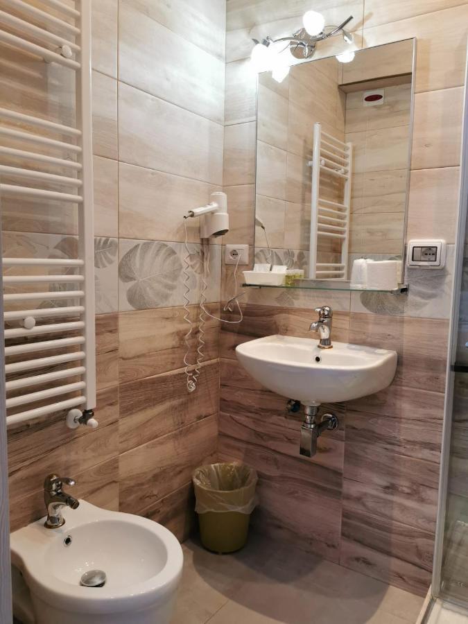 טורינו Hotel Orchidea מראה חיצוני תמונה