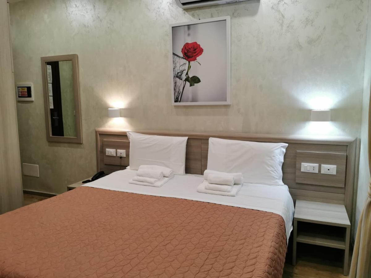 טורינו Hotel Orchidea מראה חיצוני תמונה