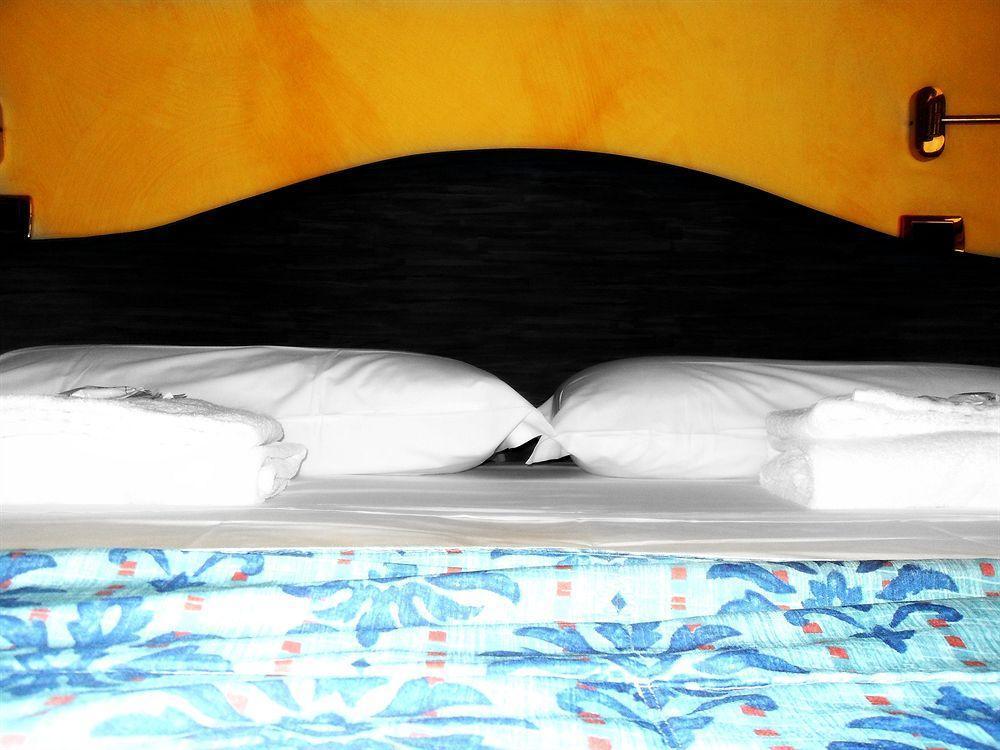 טורינו Hotel Orchidea מראה חיצוני תמונה