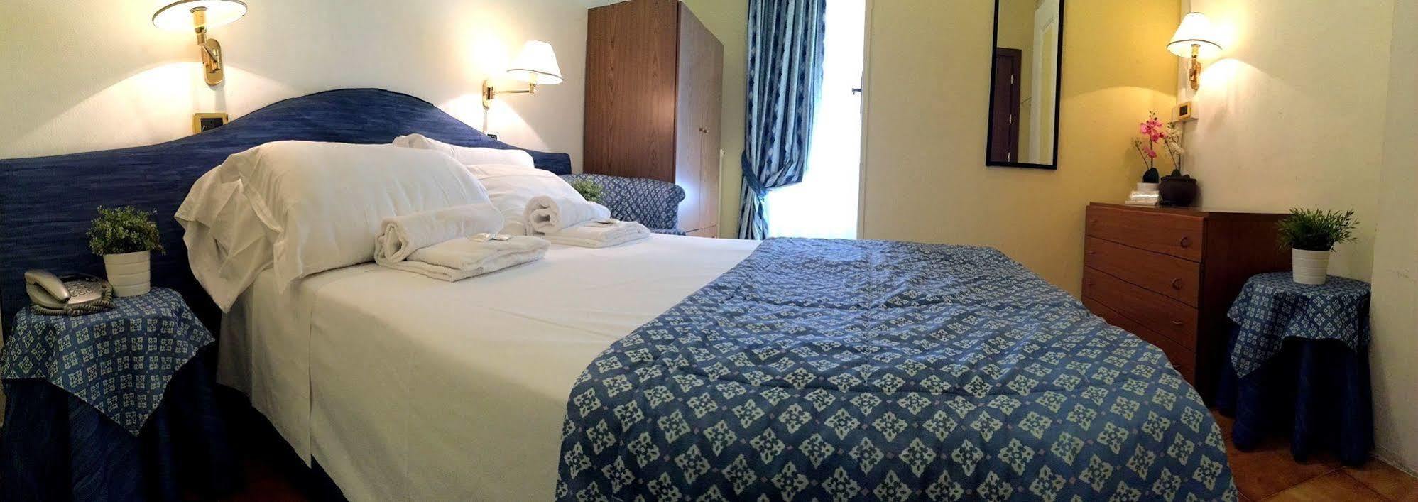 טורינו Hotel Orchidea מראה חיצוני תמונה